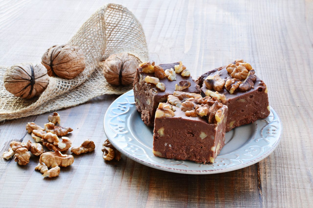10-Minute Chocolate & Walnut Keto Fudge - Easy, Guilt-Free and Delicious